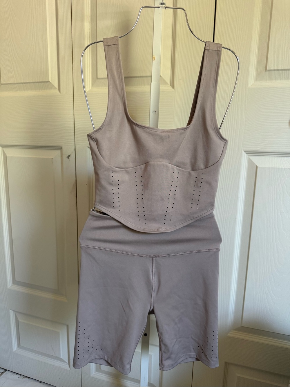 Women’s Seamless Tank & Biker Short Set - Taupe